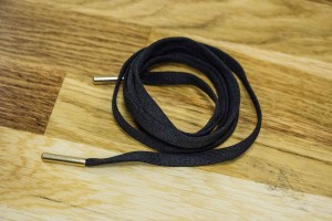 Шнурок (чорний, поліестер 100%,125 см)