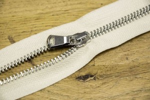 Блискавка нероз'ємна ZIP 0,6х20 см