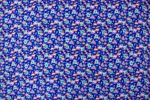 Ткань атласный шелк Италия (шелк 100%, полуночный синий, цветы, шир. 1,40 м)