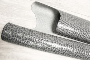 Кожа КРС Италия (серо-голубой, глянец, плотная, штамп под крокодил, бочки)