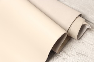 Шкіра ВРХ Італія (слонова кість, напівглянець, м'яка)