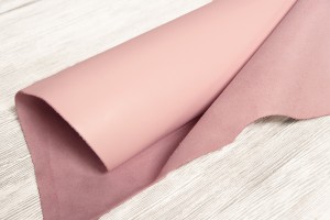 Кожа КРС Италия (нежно-розовая, гладкая, полуглянцевая ,мягкая)