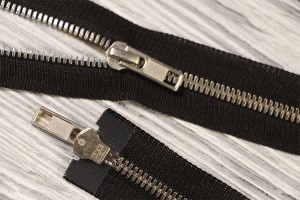 Блискавка подвійна роз'ємна YKK 0.5*65см на чорній основі нікель