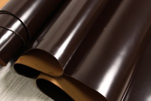 Шкіра ВРХ Італія (чорний шоколад, гладка, глянець)