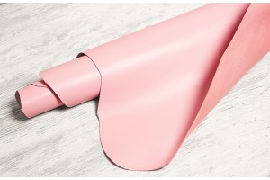 Кожа овчина Италия (бледно-розовая, мягкая, гладкая, полуглянцевая)