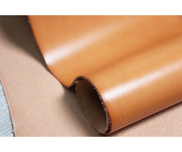 Кожа КРС Италия (рыжая, растительного дубления, плотная, матовая)