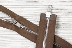 Блискавка подвійна роз'ємна YKK 0,6*64 см коричнева/нікель