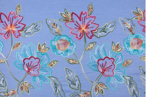 Ткань джинс Италия (вискоза 100%, голубой, вышивка цветы, шир. 1,50 м)