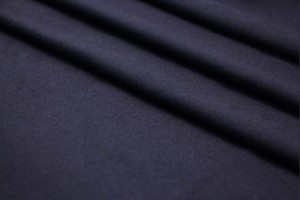  Тканина костюмно-плательная Італія (вовна 97%, еластан 3% темно-синя, шир. 1,40 м)