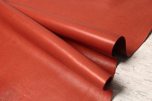 Кожа овчина Италия (красное дерево, глянцевая, мягкая, даблфейс)