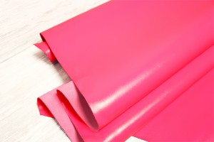 Кожа КРС Италия (фуксия, гладкая, полуглянцевая, мягкая)