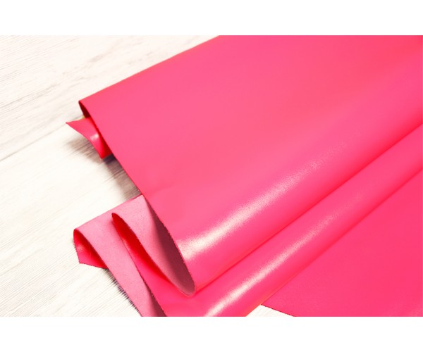 Кожа КРС Италия (фуксия, гладкая, полуглянцевая, мягкая)