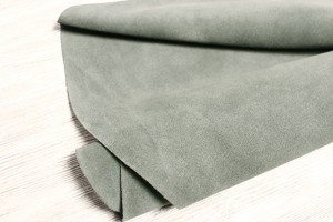 Кожа теленок Италия (серо-голубая, замш, спилок)