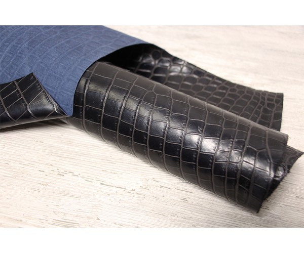 Шкіра ВРХ Італія (чорна з синею бахтармою, напівглянцева, штамп під крокодила)