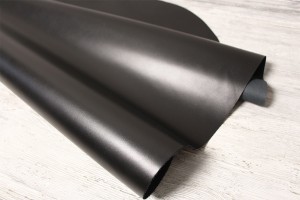 Шкіра ВРХ Італія (чорний, гладка, глянець, хром, м'яка)