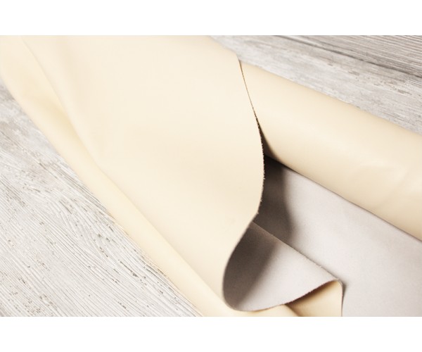 Шкіра ВРХ Італія (молочна, тонка, напівглянець, гладка)
