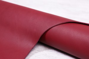 Шкіра ВРХ Італія (ягідна, гладка, м'яка, матова)