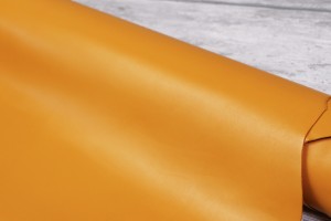 Кожа КРС Италия (оранжевая, комбинированного дубления, полуглянец)